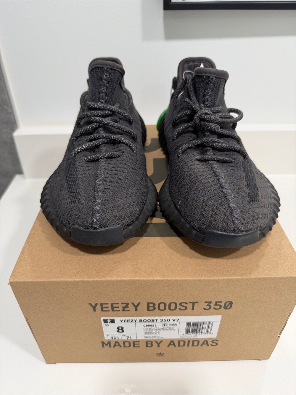 Yeezy Boost 350 V2 Sneakers - Black